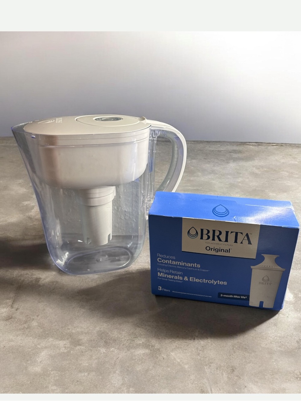 Brita water pitcher with filters NEW